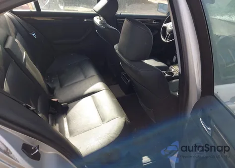 2001 BMW 325I из США, поврежденный, VIN WBAAV33421FV04082